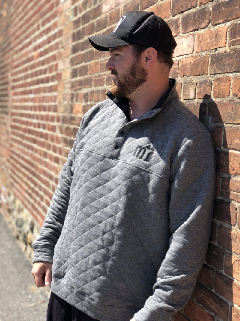 Load image into Gallery viewer, mi State of Mind pullover Grey w/ Black Logo / S mi Quilted Snap Pullover
